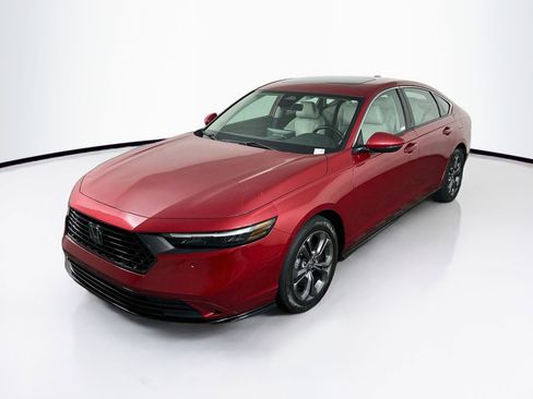 Used 2023 Honda Accord EX-L image 3