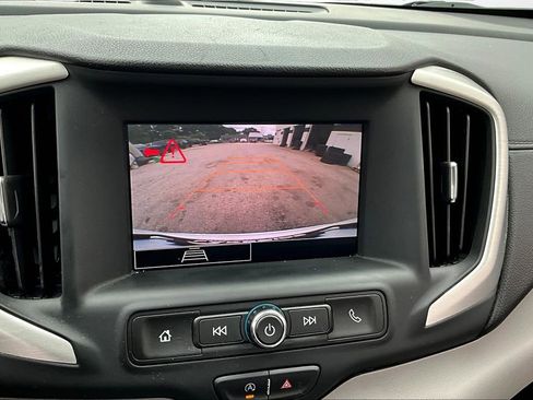 Used 2023 GMC Terrain SLE w/ Driver Convenience Package image 14