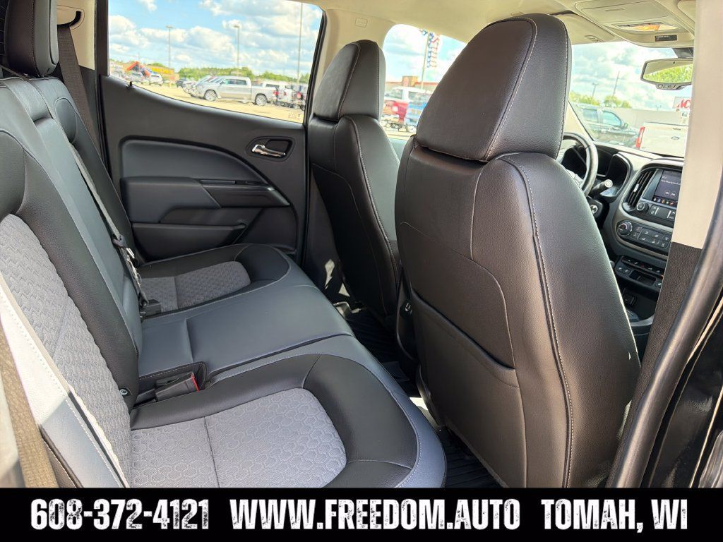 Used 2021 Chevrolet Colorado Z71 w/ Z71 Midnight Edition AWD/4WD image 22