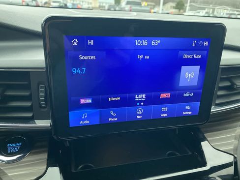 Used 2023 Ford Explorer Limited image 16