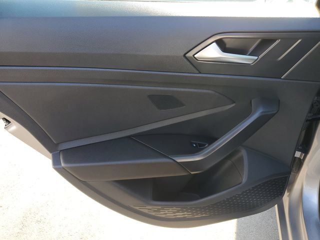 Certified 2024 Volkswagen Jetta SE w/ Panoramic Sunroof Package FWD image 20