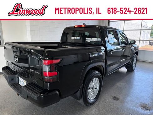 Used 2023 Nissan Frontier SV w/ SV Convenience Package AWD/4WD image 5