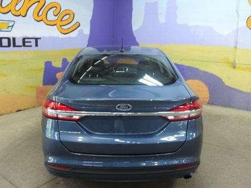 Used 2018 Ford Fusion SE w/ Fusion SE Technology Package FWD image 7