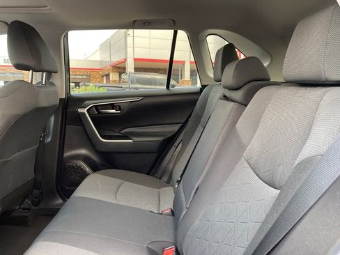 Used 2022 Toyota RAV4 XLE w/ Convenience Package FWD image 11