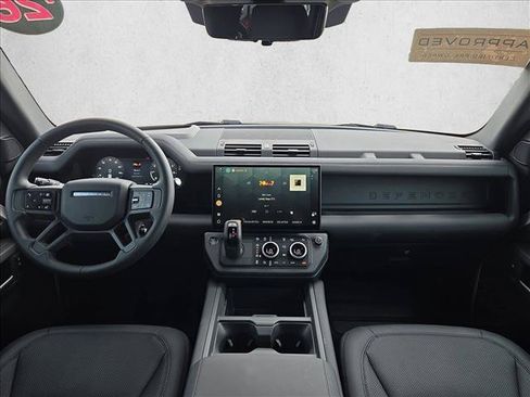 Used 2026 Land Rover Defender 110 X-Dynamic SE AWD/4WD image 18