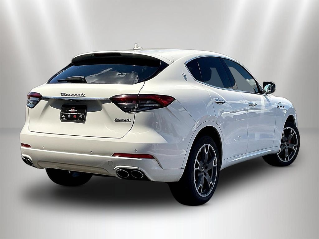 Used 2023 Maserati Levante GT AWD/4WD image 6