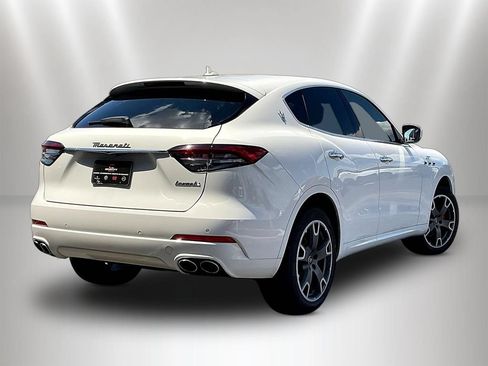 Used 2023 Maserati Levante GT AWD/4WD image 6