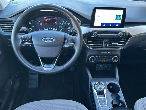 Used 2022 Ford Escape SE w/ SE Sport Appearance Package image 13