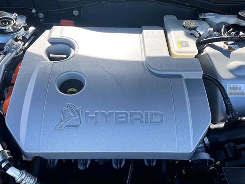 Used 2011 Ford Fusion Hybrid w/ 502A Rapid Spec Order Code FWD image 32