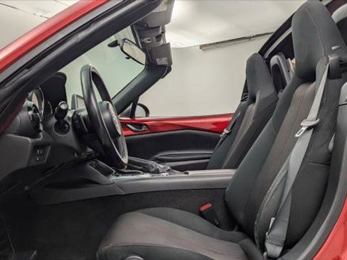 Used 2017 MAZDA MX-5 Miata RF Club image 13