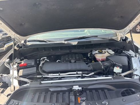 Used 2024 Chevrolet Silverado 1500 LT image 11