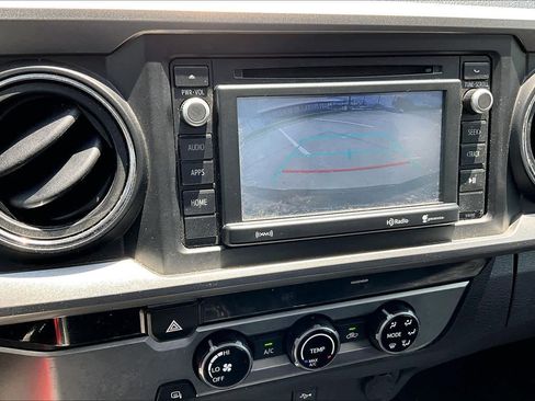 Used 2016 Toyota Tacoma SR5 w/ Towing Package RWD image 27