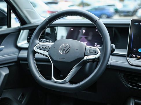 New 2026 Volkswagen Tiguan SE image 26