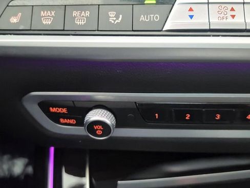 Used 2020 BMW X7 xDrive40i w/ Cold Weather Package AWD/4WD image 26