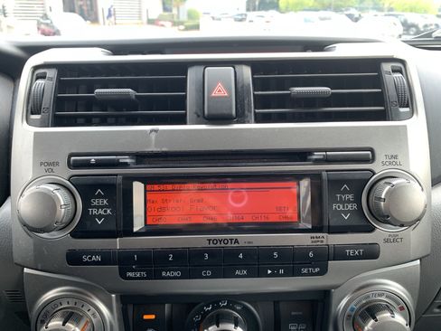 Used 2013 Toyota 4Runner SR5 w/ Convenience Pkg AWD/4WD image 23