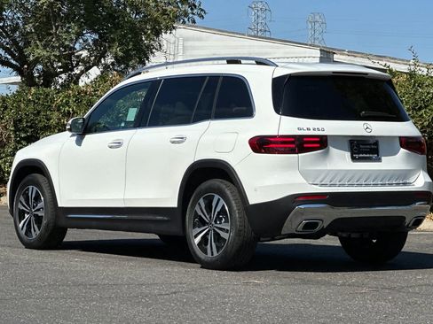 New 2025 Mercedes-Benz GLB 250 image 5