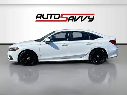 Used 2024 Honda Civic Touring image 4
