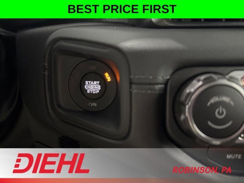New 2026 Jeep Wrangler Unlimited Rubicon AWD/4WD image 28