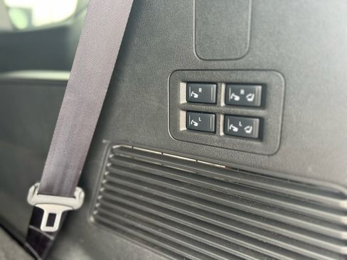 Used 2025 Nissan Armada SL RWD image 18