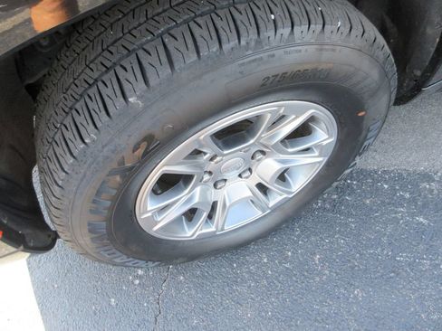 Used 2022 Jeep Wagoneer Series I AWD/4WD image 14
