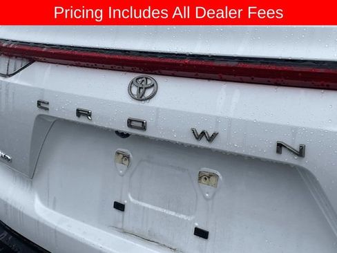 Used 2025 Toyota Crown Signia AWD/4WD image 7