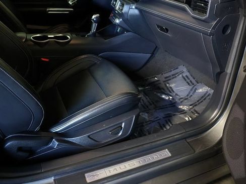 Used 2025 Ford Mustang Premium RWD image 28