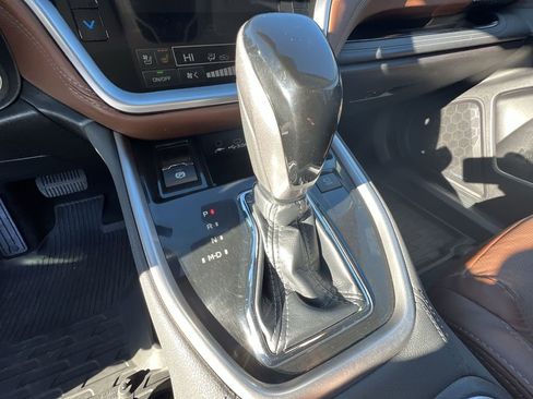 Used 2023 Subaru Outback Touring image 16