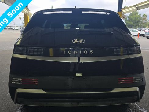 Used 2025 Hyundai Ioniq 5 SE image 5