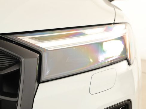 New 2026 Audi SQ7 Premium Plus AWD/4WD image 32