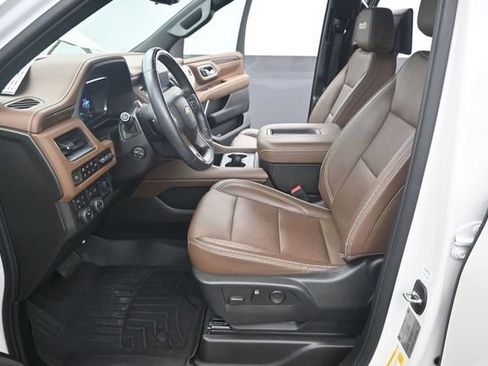 Used 2023 Chevrolet Tahoe High Country w/ Advanced Technology Package AWD/4WD image 13