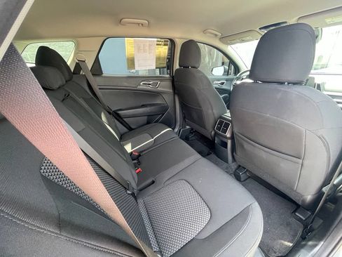 Certified 2025 Kia Sportage LX FWD image 25