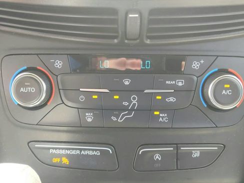 Used 2017 Ford Escape SE FWD image 27