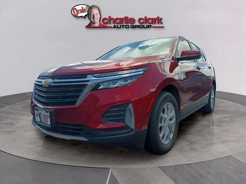 Used 2024 Chevrolet Equinox LT FWD image 1