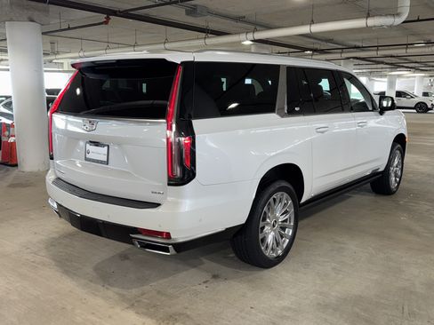 Used 2024 Cadillac Escalade ESV Premium Luxury w/ Performance Package AWD/4WD image 8