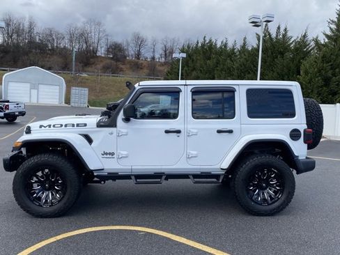Used 2018 Jeep Wrangler Unlimited Sahara w/ Quick Order Package 24M Moab image 2