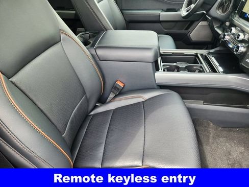 New 2026 Ford F250 Lariat w/ Black Appearance Package AWD/4WD image 14