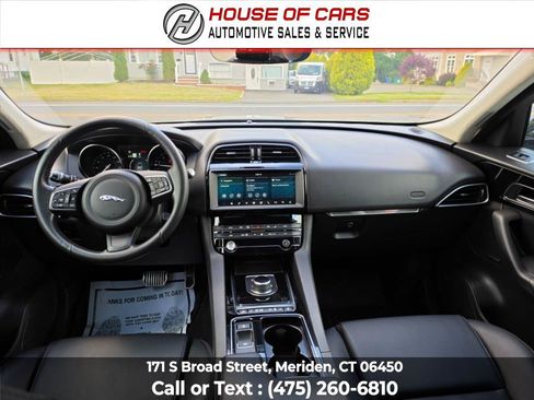 Used 2019 Jaguar F-PACE Premium AWD/4WD image 25