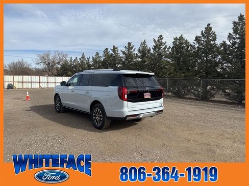 New 2025 Ford Expedition Max Platinum image 4