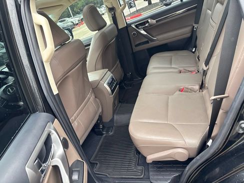 Used 2022 Lexus GX 460 Luxury w/ Off Road Package AWD/4WD image 20
