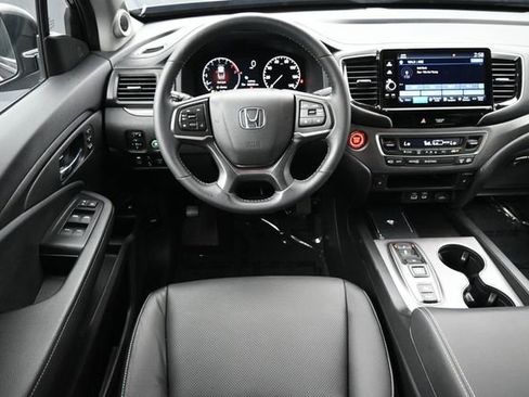 Certified 2025 Honda Ridgeline RTL+ image 9
