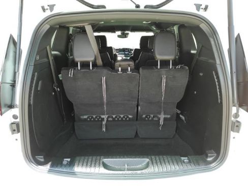 Used 2026 Chrysler Pacifica Select FWD image 24