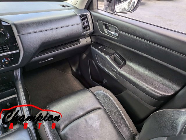 Used 2022 Nissan Pathfinder SL w/ SL Premium Package FWD image 22