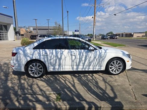 Used 2018 Audi A4 2.0T Ultra Premium w/ 18" Wheel Package FWD image 3