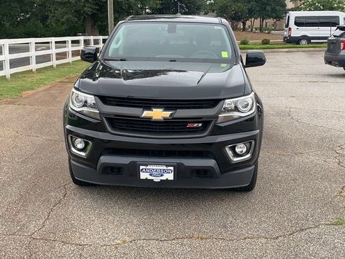 Used 2017 Chevrolet Colorado Z71 AWD/4WD image 2