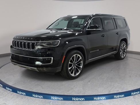 Used 2022 Jeep Wagoneer Series III w/ Premium Group I AWD/4WD image 1