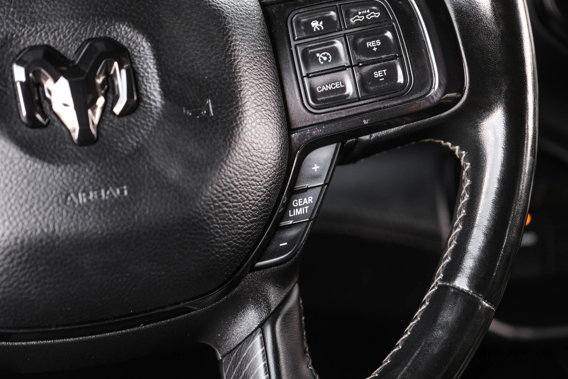 Used 2022 RAM 3500 Limited AWD/4WD image 18