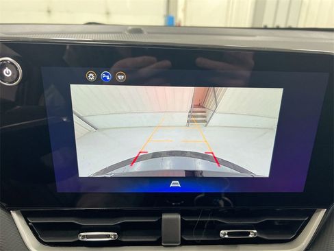 Used 2026 Chevrolet Equinox LT image 15