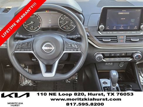 Used 2024 Nissan Altima 2.5 SV image 10