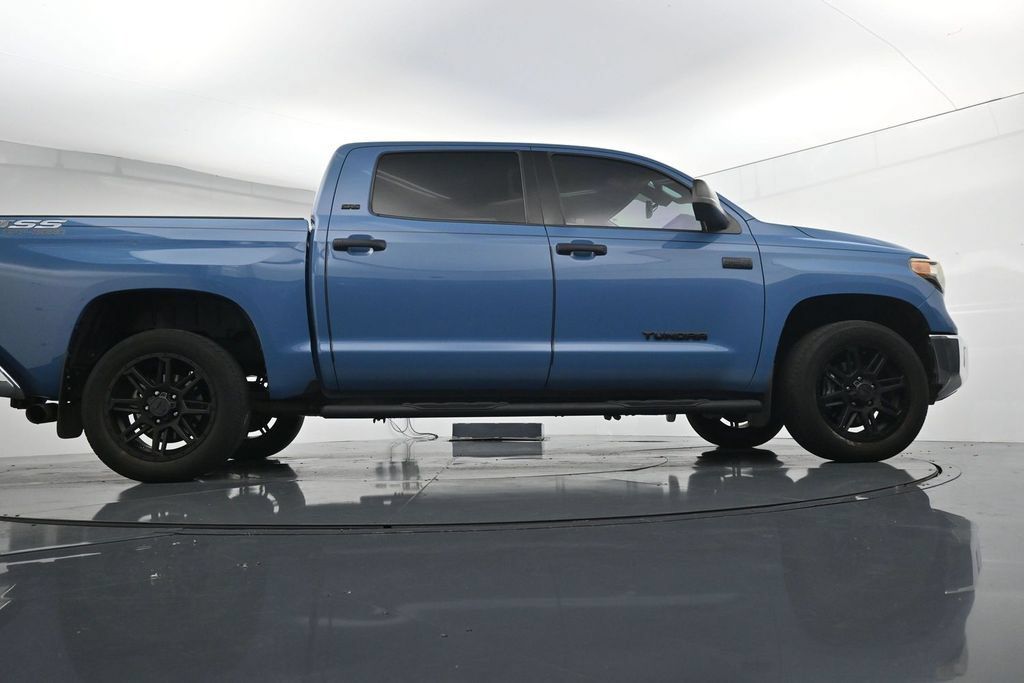 Used 2020 Toyota Tundra SR5 w/ SR5 Upgrade Package RWD image 38
