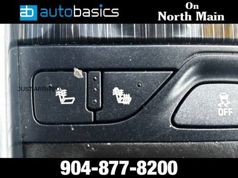 Used 2017 Chevrolet Impala Premier FWD image 31